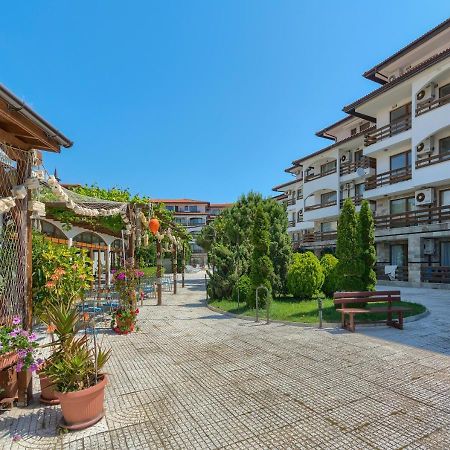 Robinson Beach Apartments Elenite Bagian luar foto