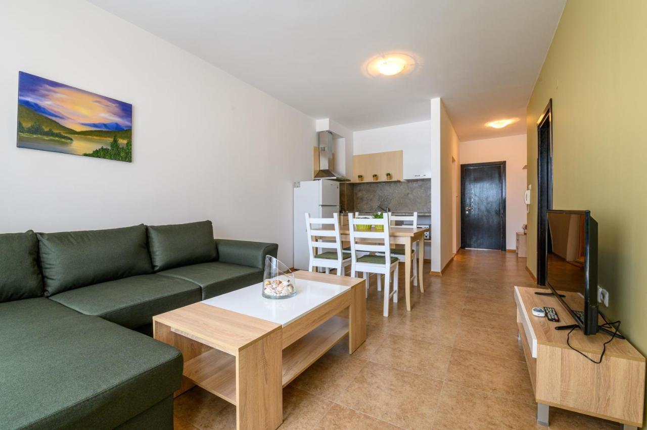 Robinson Beach Apartments Elenite Bagian luar foto