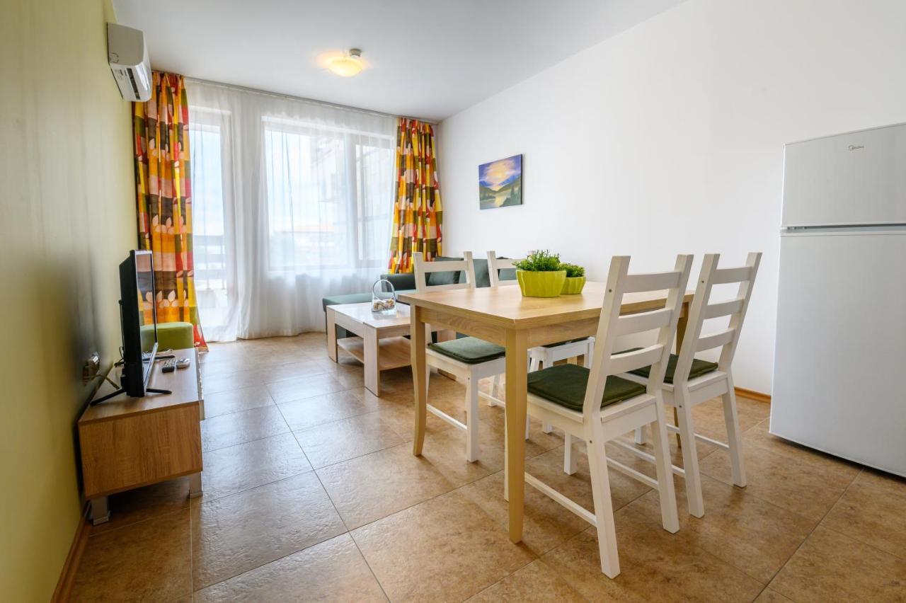 Robinson Beach Apartments Elenite Bagian luar foto