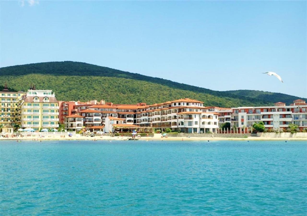 Robinson Beach Apartments Elenite Bagian luar foto