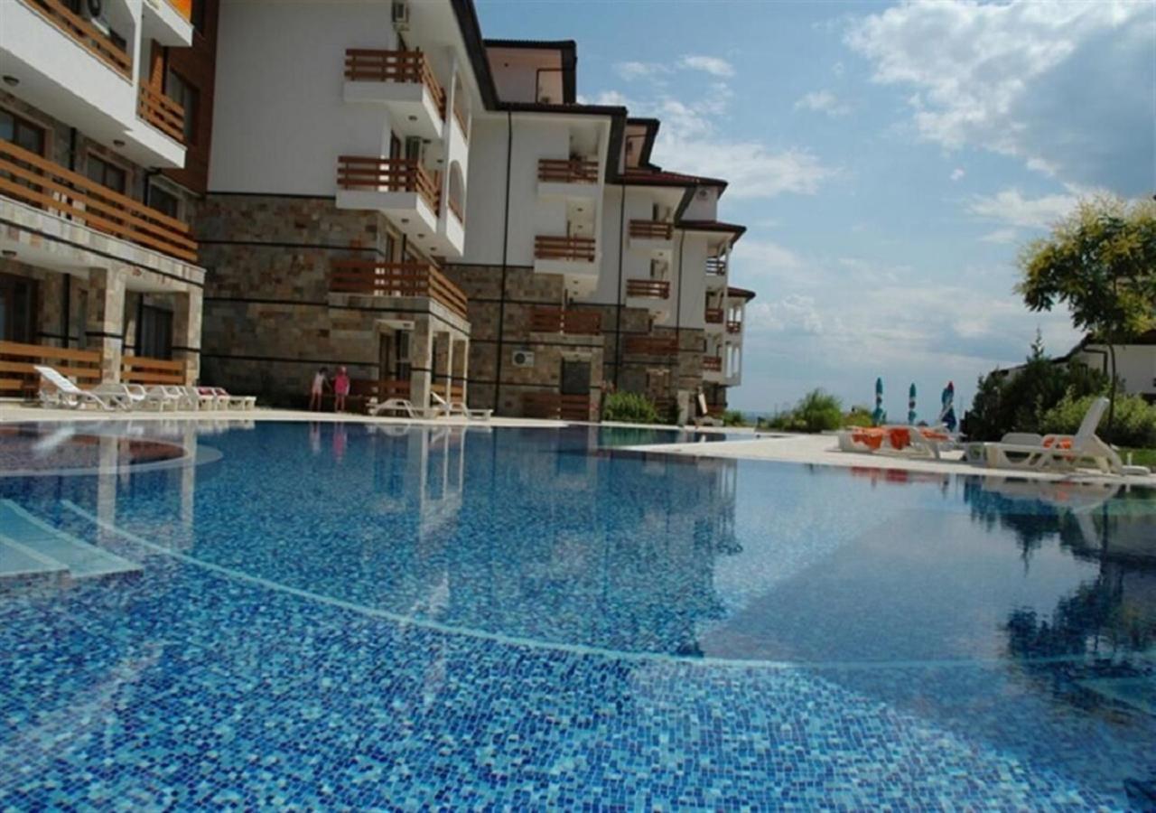 Robinson Beach Apartments Elenite Bagian luar foto