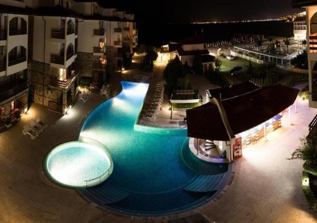 Robinson Beach Apartments Elenite Bagian luar foto