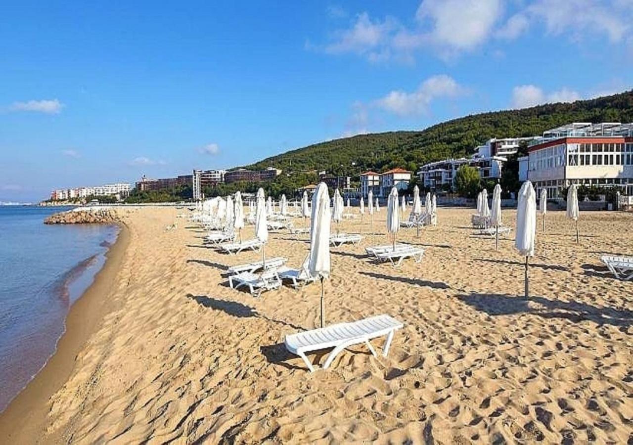 Robinson Beach Apartments Elenite Bagian luar foto