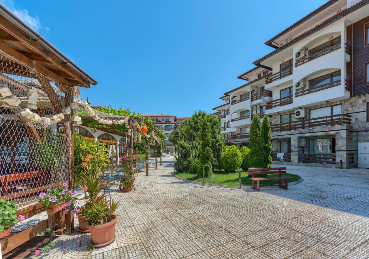 Robinson Beach Apartments Elenite Bagian luar foto