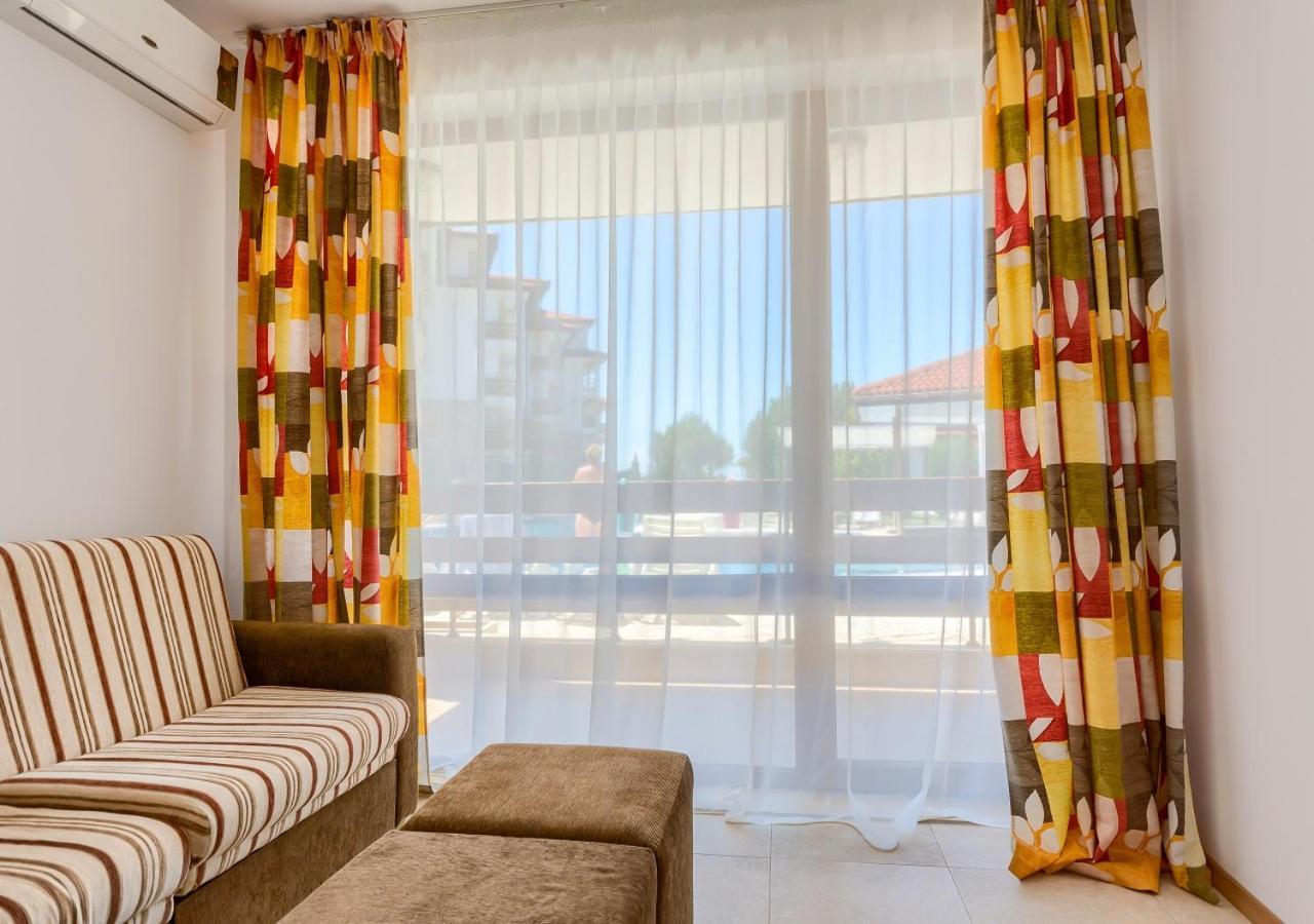 Robinson Beach Apartments Elenite Bagian luar foto