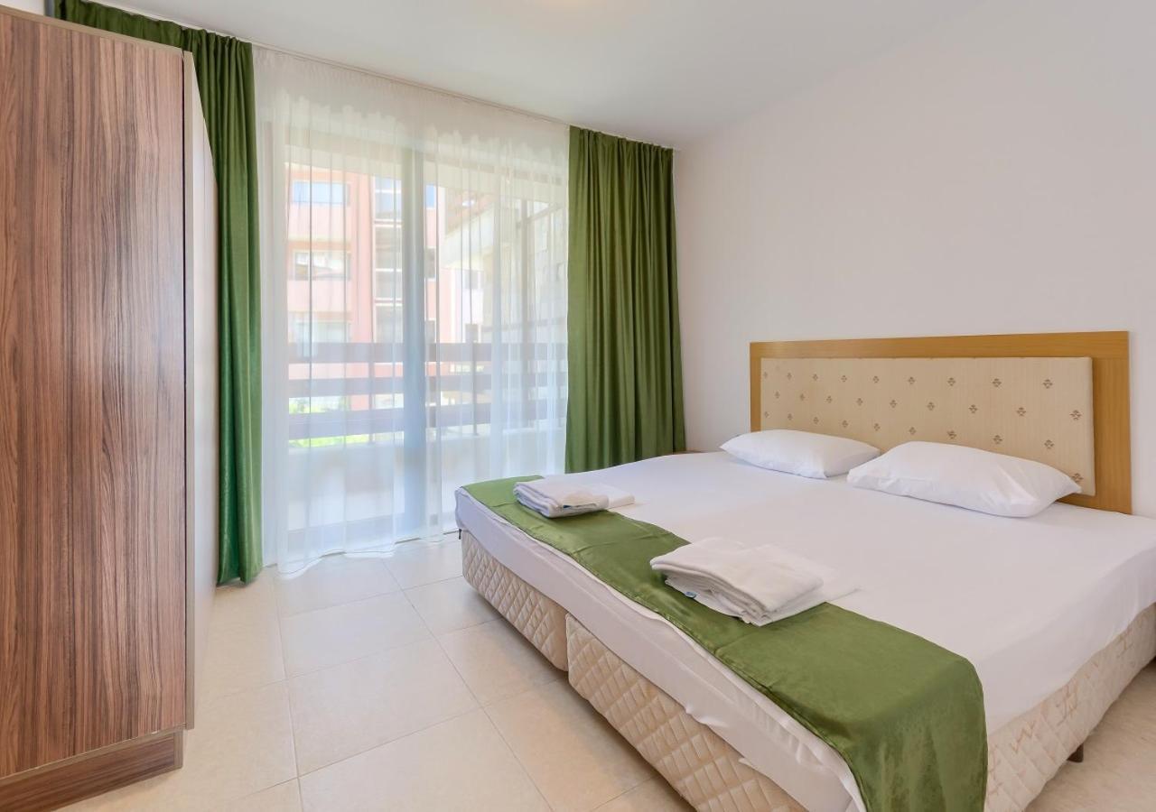 Robinson Beach Apartments Elenite Bagian luar foto