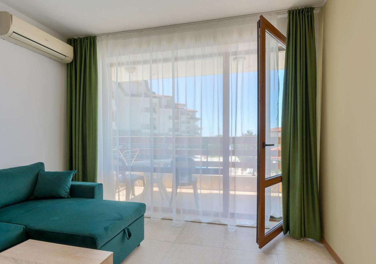 Robinson Beach Apartments Elenite Bagian luar foto