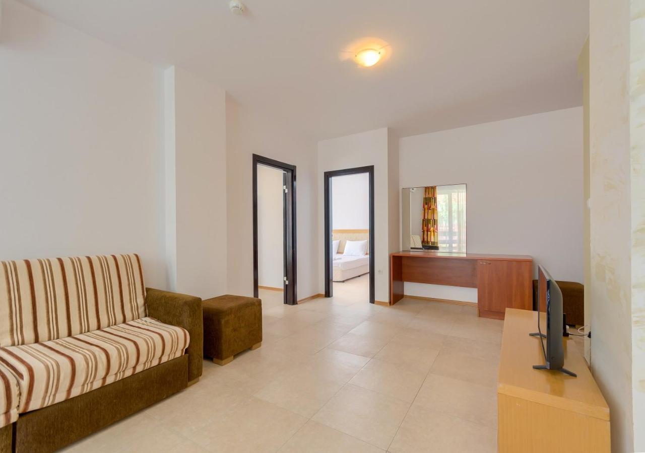 Robinson Beach Apartments Elenite Bagian luar foto