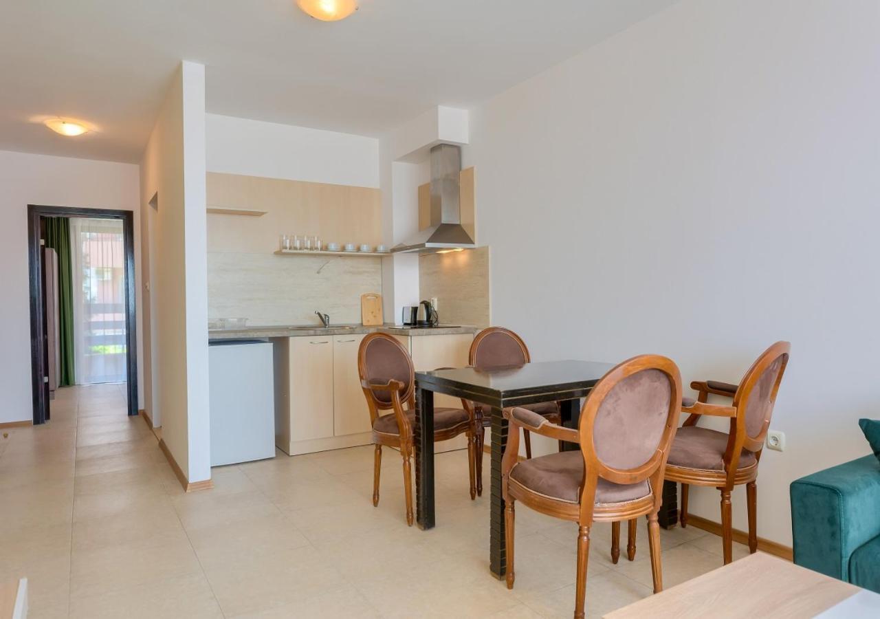 Robinson Beach Apartments Elenite Bagian luar foto